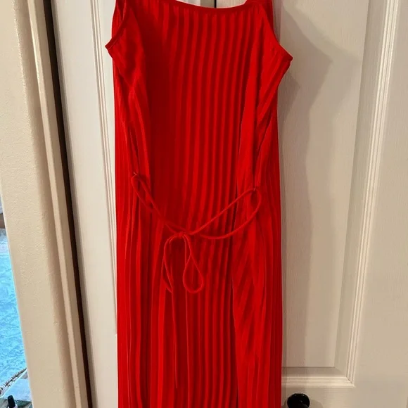 Gorgeous Red Banana Republic Maxi Dress! 💋 - Picture 3 of 5